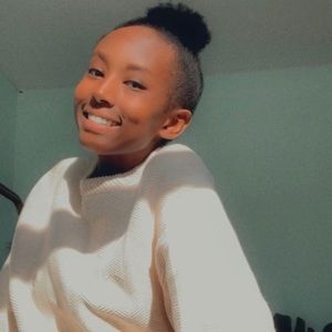 Meet your Posher, Mara